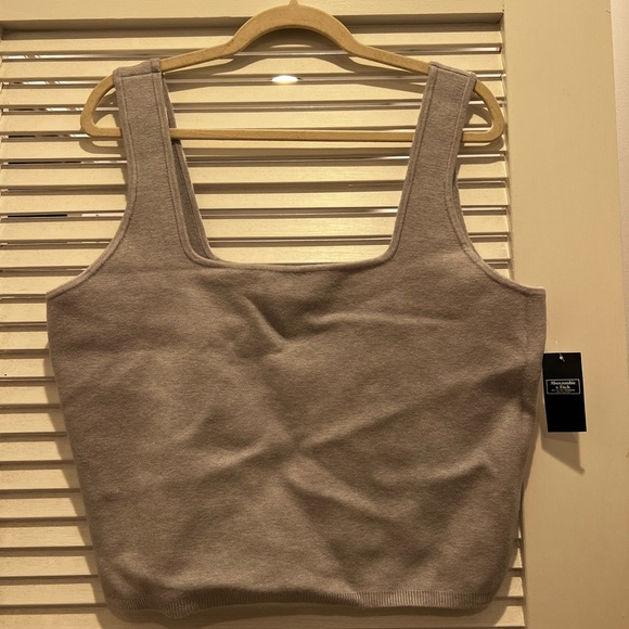NWT Abercrombie & Fitch Crop Tank Sweater Gray XXL - Picture 2 of 5